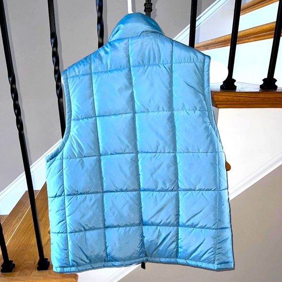 Abercrombie & Fitch puffer vest jacket. Size Large - Picture 2 of 4